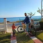 Sea & Roses Beachfront House - Halkidiki
