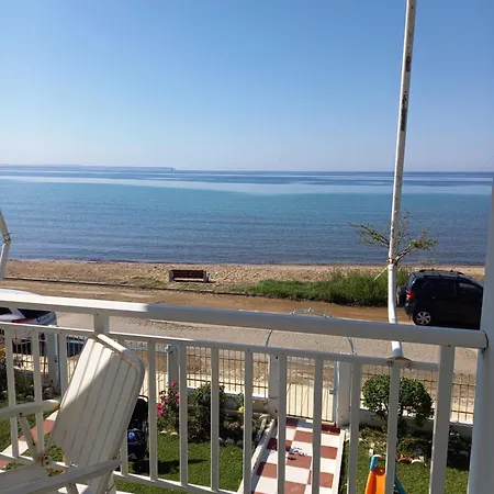 Vakantiehuis Sea & Roses Beachfront House - Halkidiki *