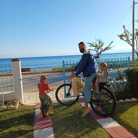 Sea & Roses Beachfront House - Halkidiki
