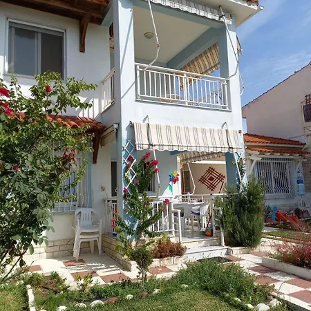Sea & Roses Beachfront House - Halkidiki 度假居
