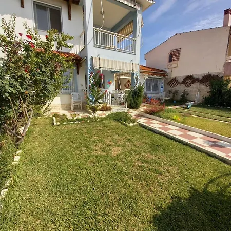 Sea & Roses Beachfront House - Halkidiki 度假居
