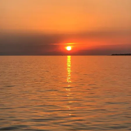 Sea & Roses Beachfront House - Halkidiki *