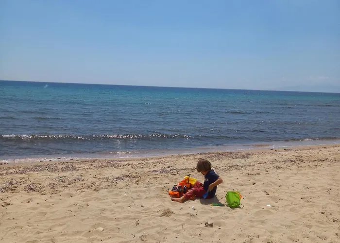 Case de vacanță Sea & Roses Beachfront House - Halkidiki Nea Moudania