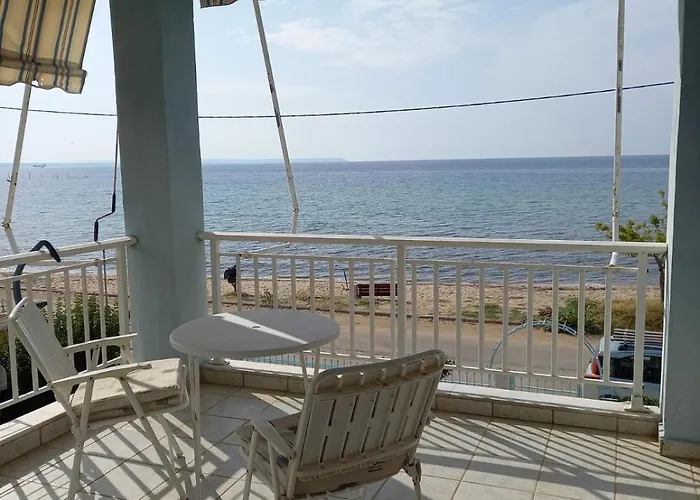 Case de vacanță Sea & Roses Beachfront House - Halkidiki *