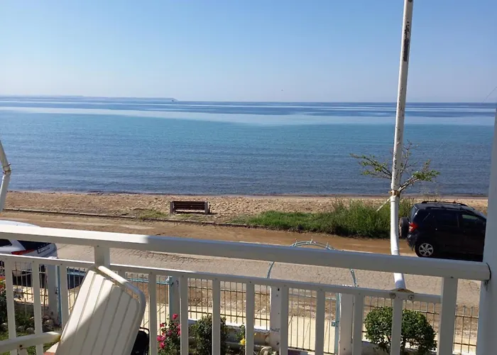 Case de vacanță Sea & Roses Beachfront House - Halkidiki *