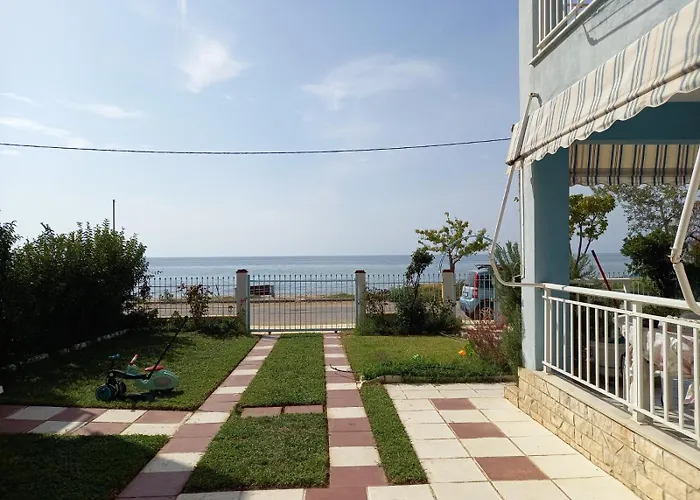 Case de vacanță Sea & Roses Beachfront House - Halkidiki